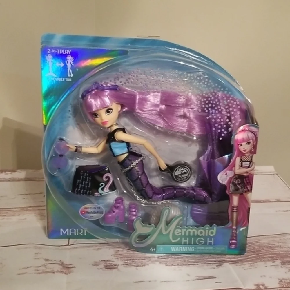 Mermaid High Mari Removable Tail .. Shell Opens in Water .. NEW